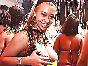 Wild Rio de Janeiro carnival night turns into a raunchy orgy.